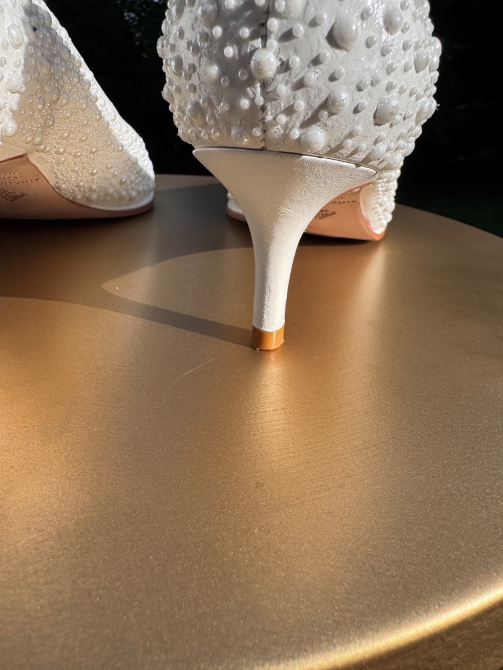 Size 8 Antonio Melani Pearl Embellished Kitten Heel Pumps - Picture 10 of 11